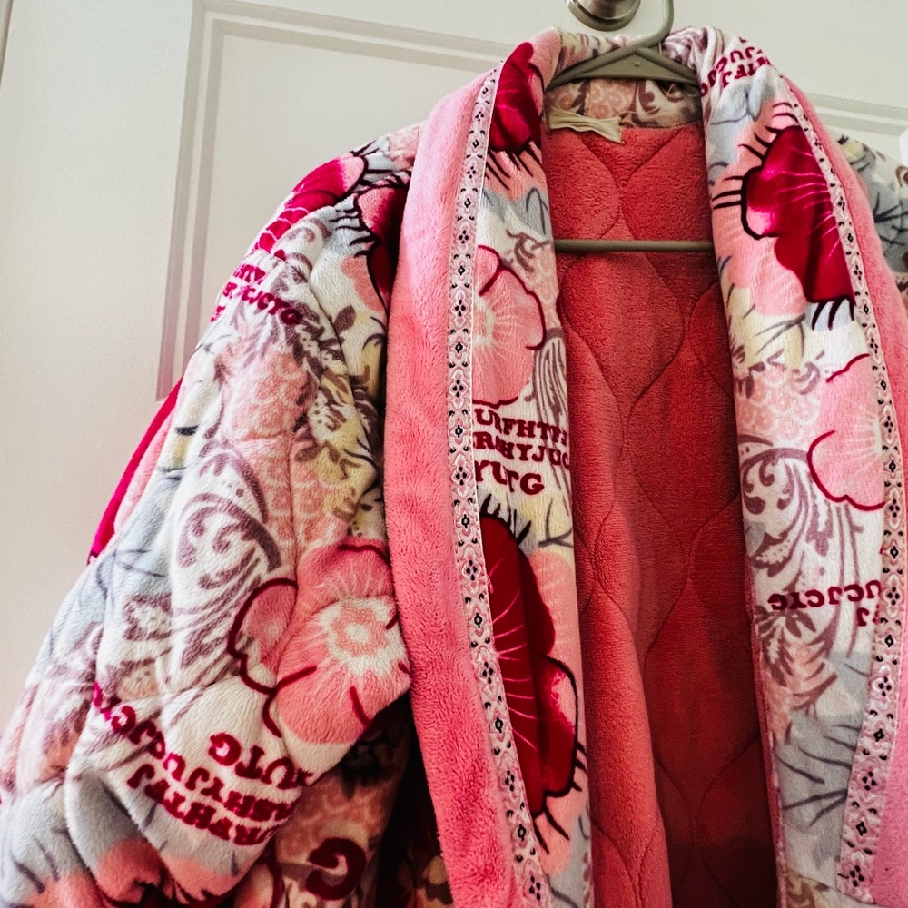 Warm winter robe. Kimono style!Cute pink!!